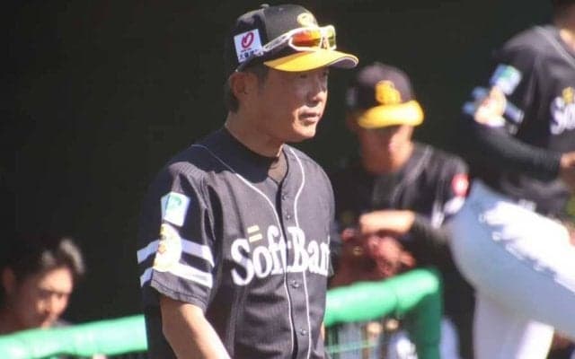 鷹・小久保新監督「王会長のイズムを」　正式発表で決意…柳田ら主力が「引っ張ればいい」