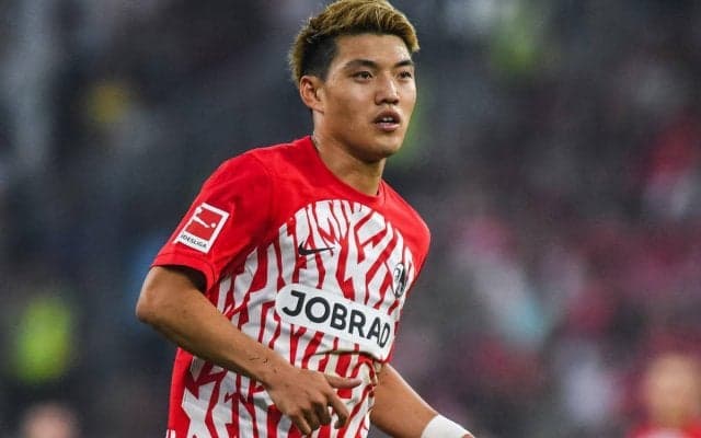 「珍しい！」「気持ちこもってた」堂安律がやっと今季初ゴール！まさかの豪快ヘッドにファンも驚き「初めて見た気がする」