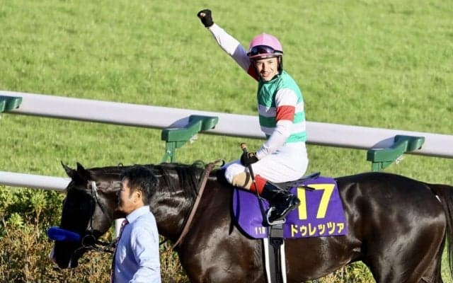 【菊花賞】ルメール「元気いっぱいでした」ドゥレッツァが5連勝でG1初制覇