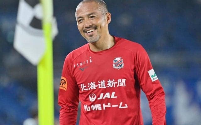 【黄金世代の相次ぐ引退と残したもの(1)】看板・小野伸二が同世代の日本人選手にもたらしたもの。小笠原満男は「最後まで伸二には勝てなかった」