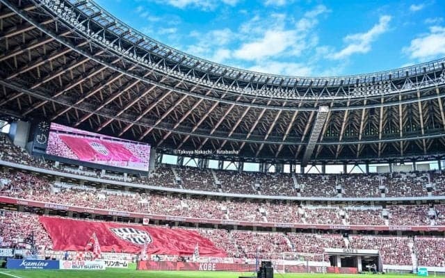 「これイエローでしょ？w」J1神戸OBの「まさか」のキックインにSNS沸騰！「ゴロじゃなくパントとは笑」「主審カード出さんかい笑」などの反応が続々