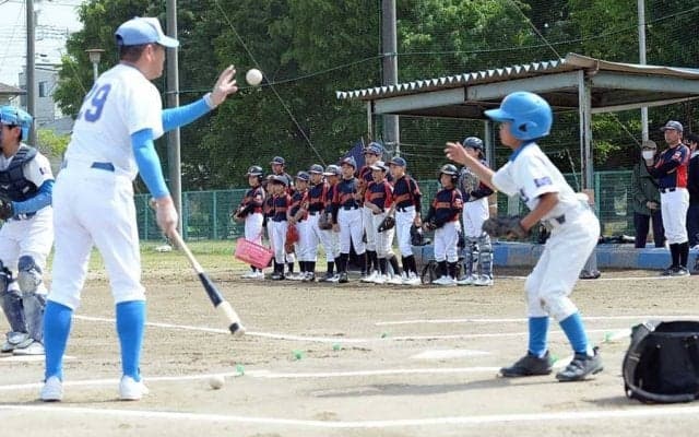 試合前ノックで相手に「ナイススロー！」　“異例”声掛け浸透…地域に根付く「野球の本質」