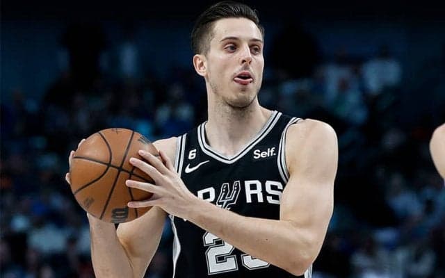 ザック・コリンズがスパーズと2年約52億円で契約延長…昨季は平均11.6得点6.4リバウンドを記録