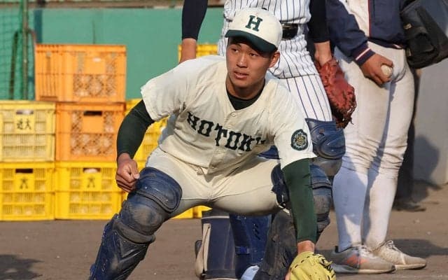 「世代ナンバーワン捕手」と評された堀柊那はドラフト指名なるか　報徳学園での3年間は「バッティングは出しきれなかった」