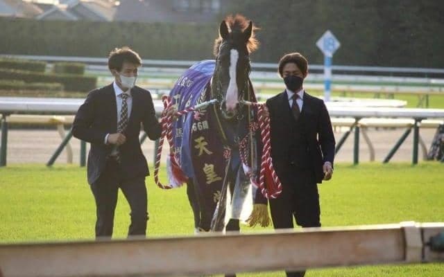 【天皇賞(秋)予想オッズ】イクイノックスが予想1番人気