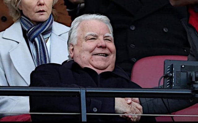 エバートンのビル・ケンライト会長が78歳で逝去…