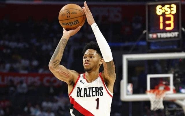 ブレイザーズの得点源アンファニー・サイモンズが右手親指負傷で戦線離脱