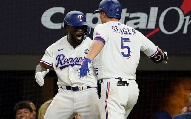 レ軍、元巨人ガルシアのサヨナラ弾で世界一へ好発進　延長11回に劇的勝利…本拠地大熱狂