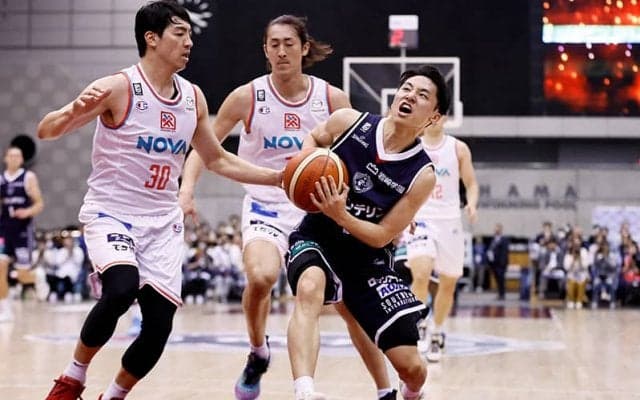 河村勇輝が試合を決定づける3ポイント成功…横浜ビー・コルセアーズが3試合ぶり白星