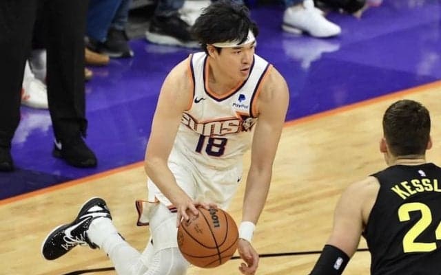 サンズがホーム開幕戦でジャズに快勝…渡邊雄太はタフなレイアップも決め切り7得点