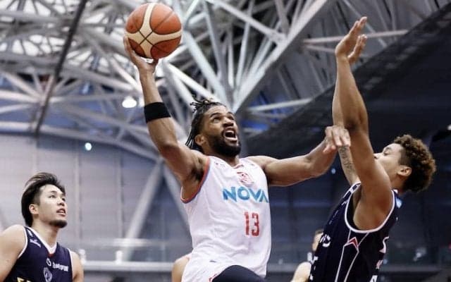 快勝の広島が連敗を「3」でストップ…河村勇輝が16得点も横浜BCはホームで痛み分け