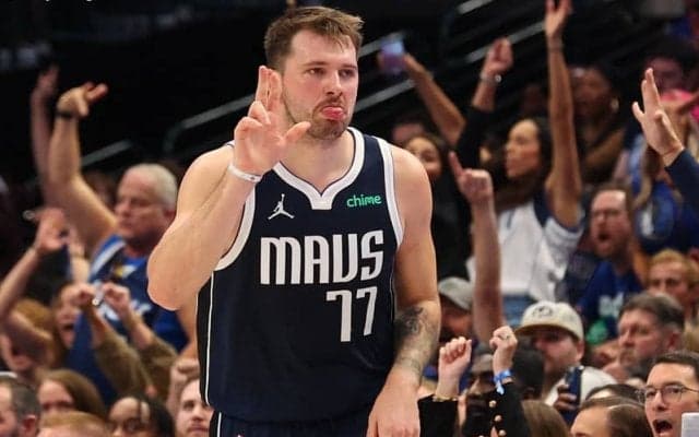 「あれはルカ・スペシャルだ」…ドンチッチの超絶ショットにマブス指揮官とオーナーが驚嘆