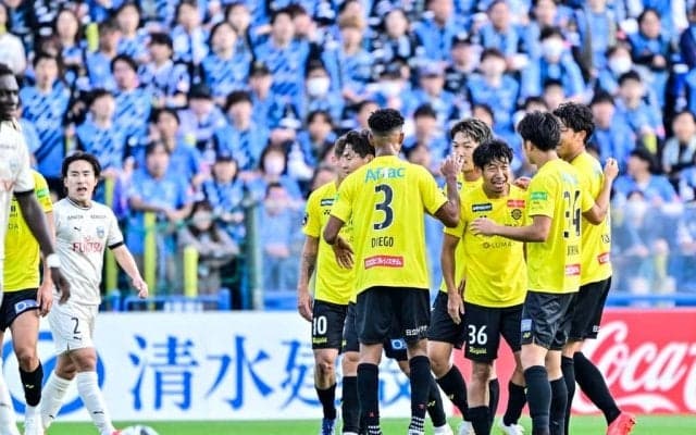 【対川崎、天皇杯“決勝前哨戦”から見る柏レイソル(1)】J1残留へ残り3戦。8月から上向いたチームで、前向きに変化させた「2人の男」…森保監督もポジティブな反応