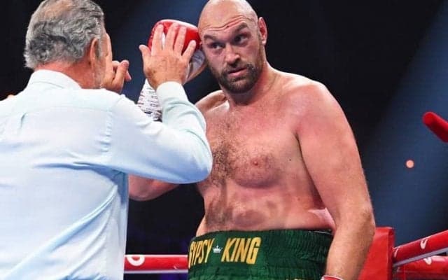 「王者の威信を汚した」元UFC王者に苦闘のフューリーを英紙が酷評！ 物議の判定には「運命は守られていた」と嘆き