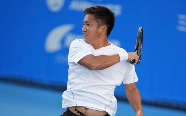 今大会で引退する関口周一が18歳の松岡隼を圧倒し3回戦進出[全日本テニス選手権]