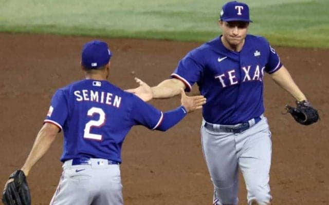 レンジャーズ勝利で2勝1敗も緊急事態　元巨人ガルシア途中交代…世界一へ不安も残す