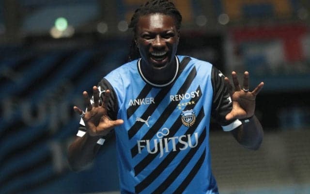 「人柄の良さよ」「いい人」ハロウィン企画でライオンコスプレの川崎FWゴミス、メイキング映像も話題「笑顔で良かった」