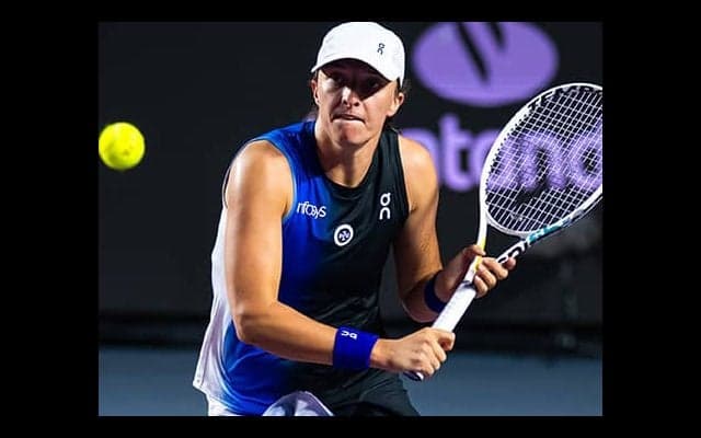  コートに不満も「みんな同じ」 