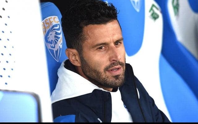 襲撃事件で裂傷を負ったグロッソ監督｢サッカーを愛する人にとって悲劇｣