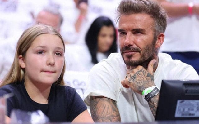 「素晴らしい」ベッカム氏が12歳の長女と仮装ショットを披露！仲睦まじい父娘の2ショットが話題「今まで見た事ない」