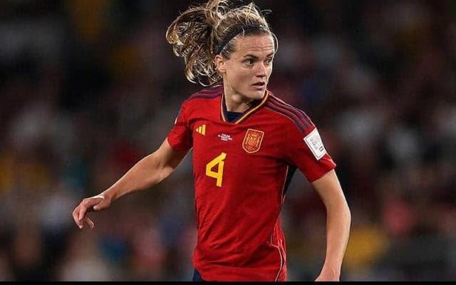 原因はコンピューターの不具合？　スペイン女子代表DFパレデスが代表100試合出場のチャンス逃す