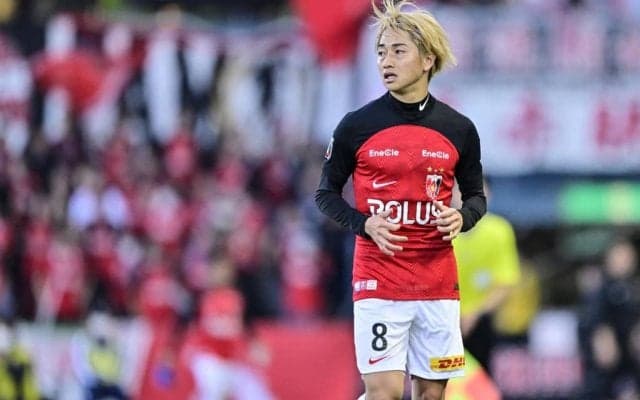 【ルヴァン杯決勝で浦和レッズMF小泉佳穂に期待される”10と8の間”の仕事(2)】10番か8番か、二者択一である必要はない--ついに見つけた”マチェイ・レッズ”での役割