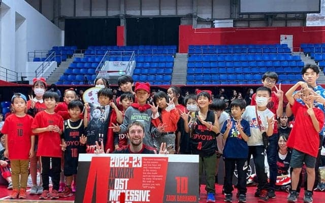 献身的なプレーで愛され続けるザック・バランスキー、アルバルク東京ファン選出の“もっと評価されるべき選手”に