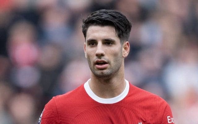 遠藤航の隣でやたらと目立つソボスライ　一気に化ける可能性のMFを風間八宏が解説