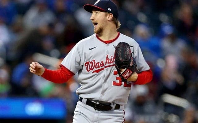 韓国で無双しスターに変貌…メジャーで失敗した元ドラ1、価値急上昇で期待される“第2幕”