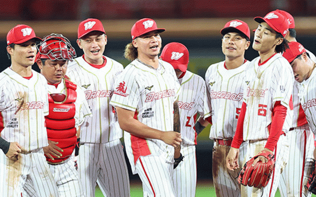 解散から24年…復活した球団が“快進撃”　元楽天助っ人が躍動、大混戦の台湾プロ野球