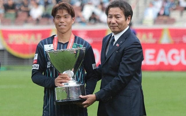 「サポーターの皆さんには感謝しかない」野々村芳和チェアマンが福岡のルヴァン杯優勝に「励みになり、勇気になる」、敗れた浦和には「気持ちが良くわかる」と札幌時代を回想