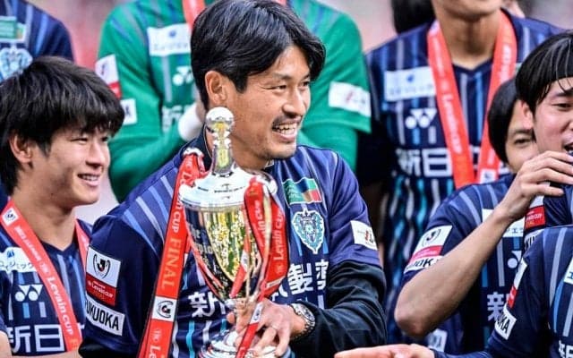 「良い光景、良いスピーチです」J1福岡のルヴァンカップ優勝後のレジェンドの姿に誰もが感涙！「何回泣かせるの」「城後が言うから胸に刺さる」などの声が広がる