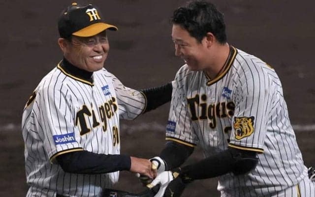 「誰もが認める、納得できる4番」を作り上げた妙 阪神に悲願の日本一をもたらした岡田采配はやはり凄かった