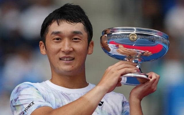 徳田廉大、白石光を下して大会初優勝。“最悪の決勝戦”から5年を経て悲願のタイトル奪取「やっと報われた」[全日本テニス選手権]