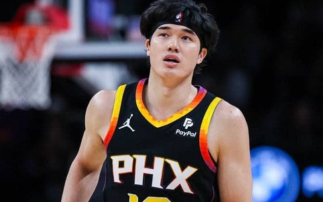 サンズがピストンズ撃破で連敗ストップ…渡邊雄太は“4点プレー”を成功し計6得点