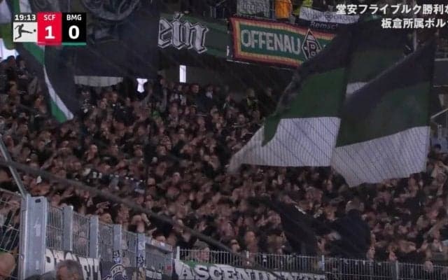 放送禁止レベル！敵地まで殴り込んできた「黒い集団」の衝撃映像　スタジアム中に響きわたる爆音声援と一糸乱れぬ腕振り全力応援がスゴすぎる瞬間