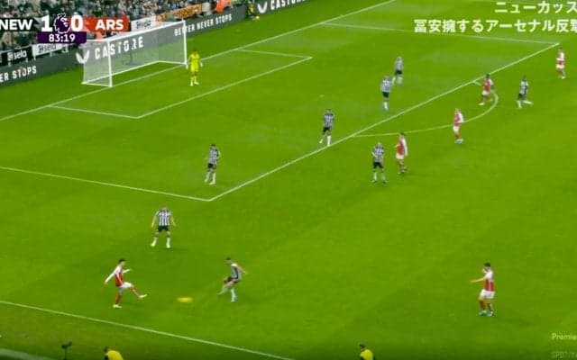 まるでピラニア！？試合終盤に“鬼の三度追いプレス”を見せたニューカッスルMFを元日本代表DFが絶賛！「魂を揺さぶられる熱いプレー」