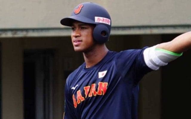 侍J万波が異次元の豪快フリー　バックスクリーン直撃に秋広ら衝撃「やばいです」