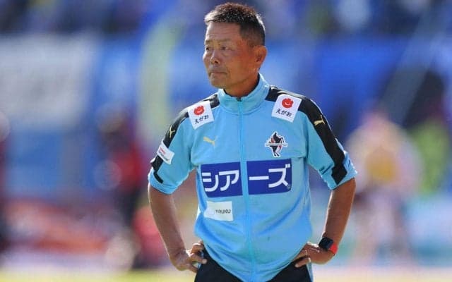 今季は天皇杯ベスト4に導いた大木武監督が来季も熊本を指揮「すべての方々に感謝しています」