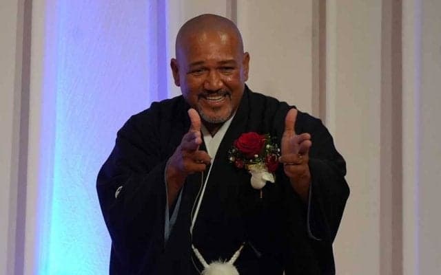 ラミレス氏＆ダンディ坂野さん「ゲッツ」奇跡の共演　殿堂入り祝う会にサプライズ登場