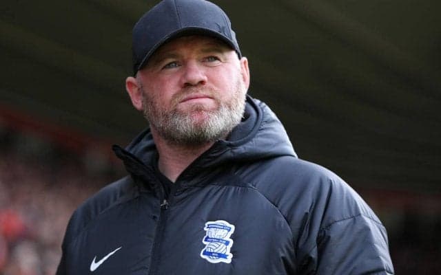 「気を失いそうになるまで飲んでいた」ルーニー監督が20代前半の苦悩を明かす「アルコールを飲んで解放された」