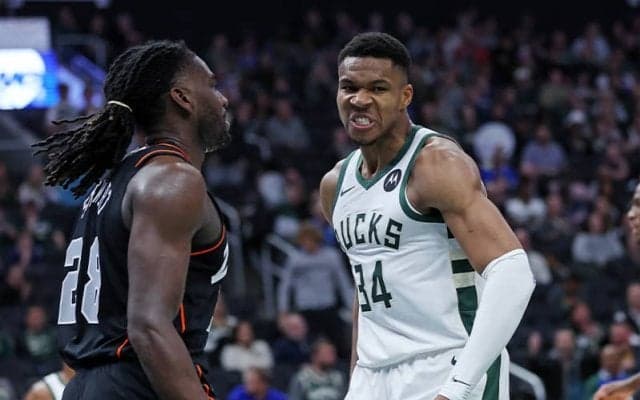 バックスのヤニス・アデトクンボが豪快ダンク後に挑発行為…テクニカルファウルで退場処分