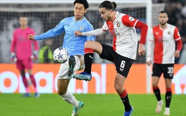 鎌田大地の厳しい現状　CLで久々の先発も後半早々に交代　ラツィオOBは「サッリを理解するには時間がかかる」と擁護も