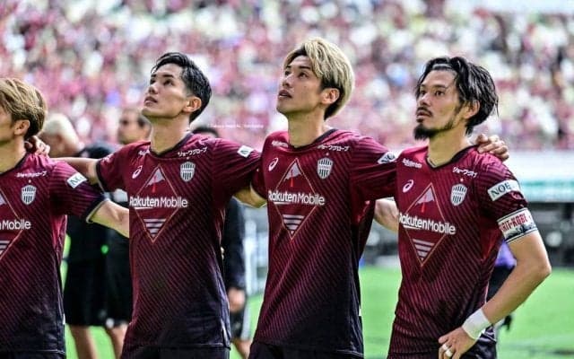 「蛍に真っ赤なお鼻をつけるなんて可愛すぎ」J1神戸の選手をクリスマス仕様にした新グッズが「めっちゃ可愛い」とファンの心を掴む！ 大迫、武藤、汰木、山口らのビジュアル公開