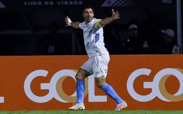 健在スアレスが圧巻のハットトリック！上位対決でグレミオ逆転勝利の立役者に