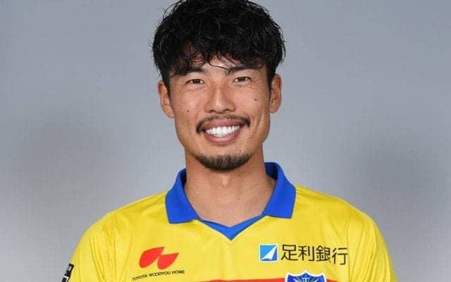 今季加入でリーグ戦24試合出場、栃木DF岡﨑亮平が1年で退団「県民の歌は一生忘れません」