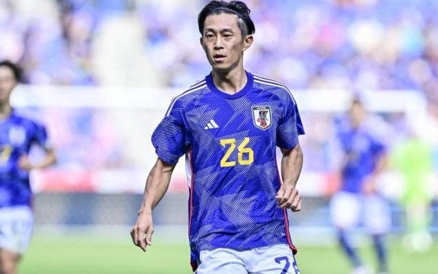 「1トップのストライカーやってたのか」日本代表DF毎熊晟矢のFWだった高校生時代が話題！「走り方だけでマイクて分かる」「オフザボール上手すぎん？」とファン反応