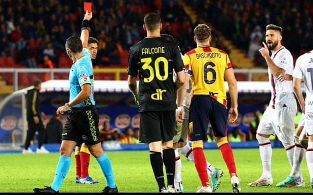 レオン負傷にジルー退場のミラン、レッチェにあわや逆転負けの痛恨ドロー【セリエA】