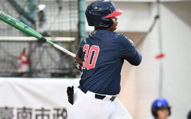 183センチ＆104キロの“怪物12歳”　豪快HR＆バット投げに日米驚愕「規格外すぎる」