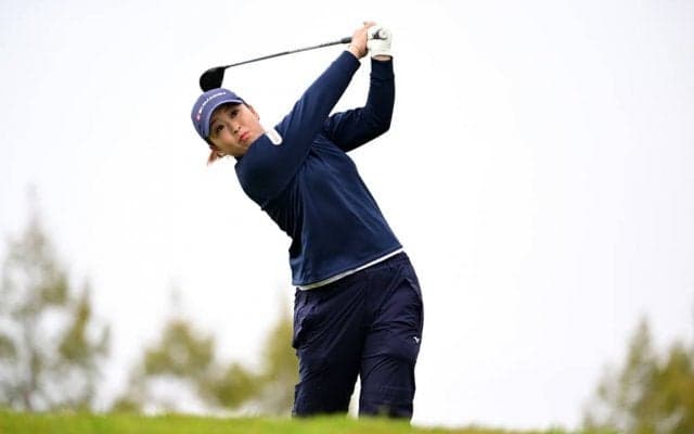 西郷真央が16アンダー逃げ切りで涙の復活優勝「苦しい時期が長かった」　年間女王争いは僅差の攻防　伊藤園レディス最終日